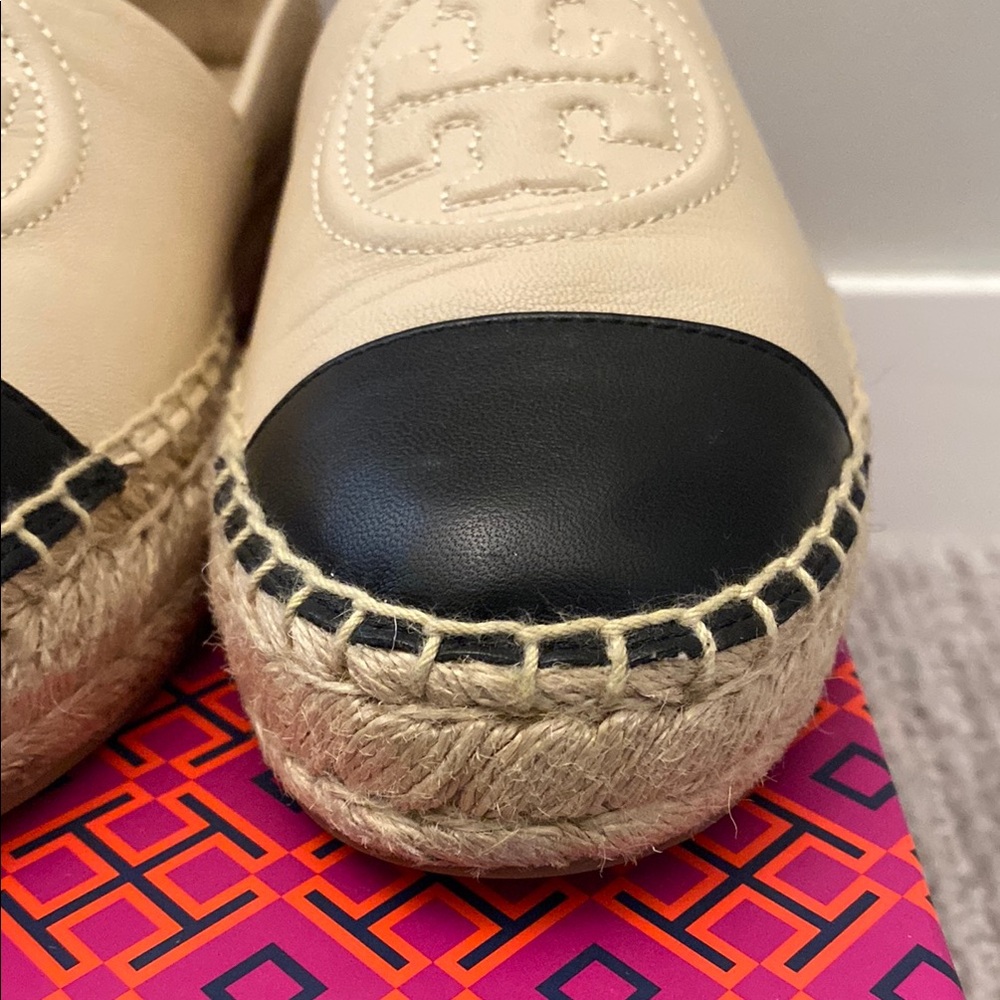 Tory Burch Cream and Black Espadrille Flats with Logo - Picture 3 of 9